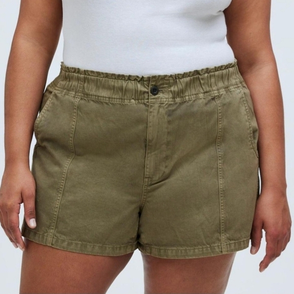 Madewell Garment Dyed Pull On Utility Shorts - Picture 2 of 9